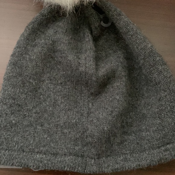 Cashmere hat - Picture 4 of 5